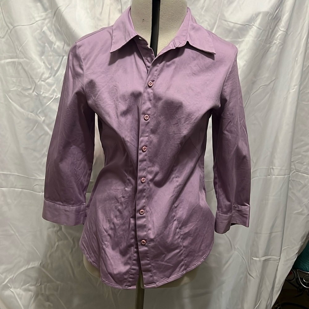 Wills purple button up shirt in size M